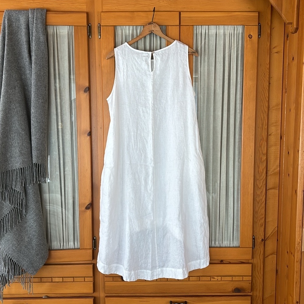 Linen Dress - Picture 2 of 10